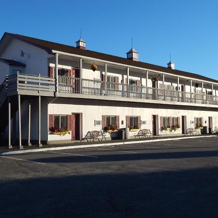 Acadia Sunrise Motel Trenton Bagian luar foto
