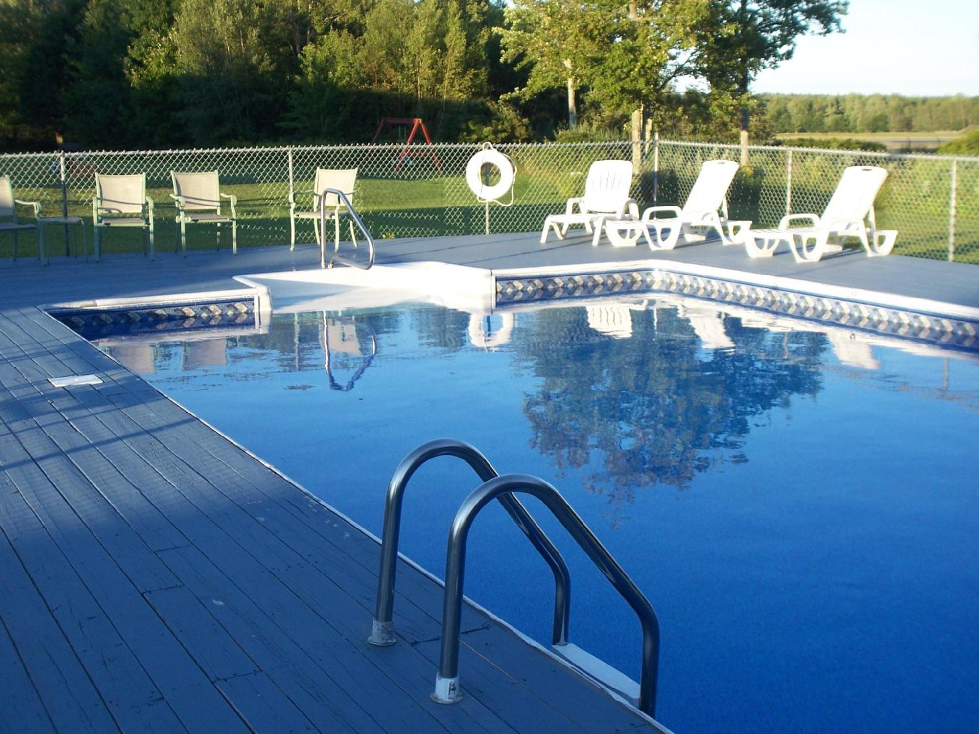 Acadia Sunrise Motel Trenton Bagian luar foto