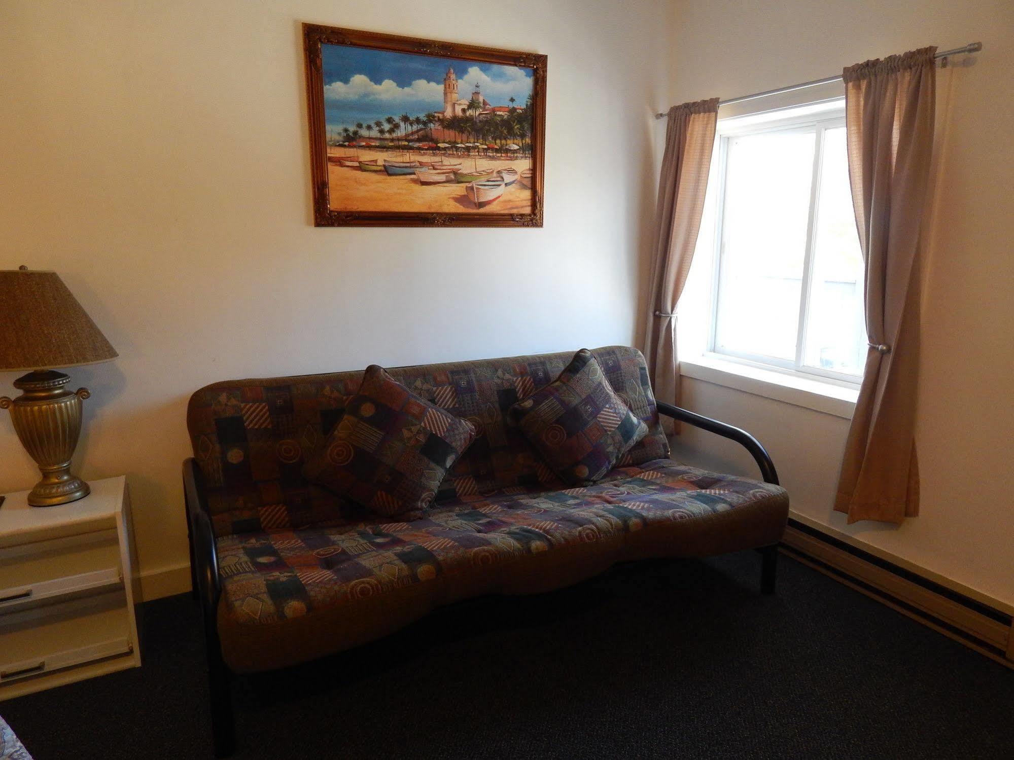 Acadia Sunrise Motel Trenton Bagian luar foto