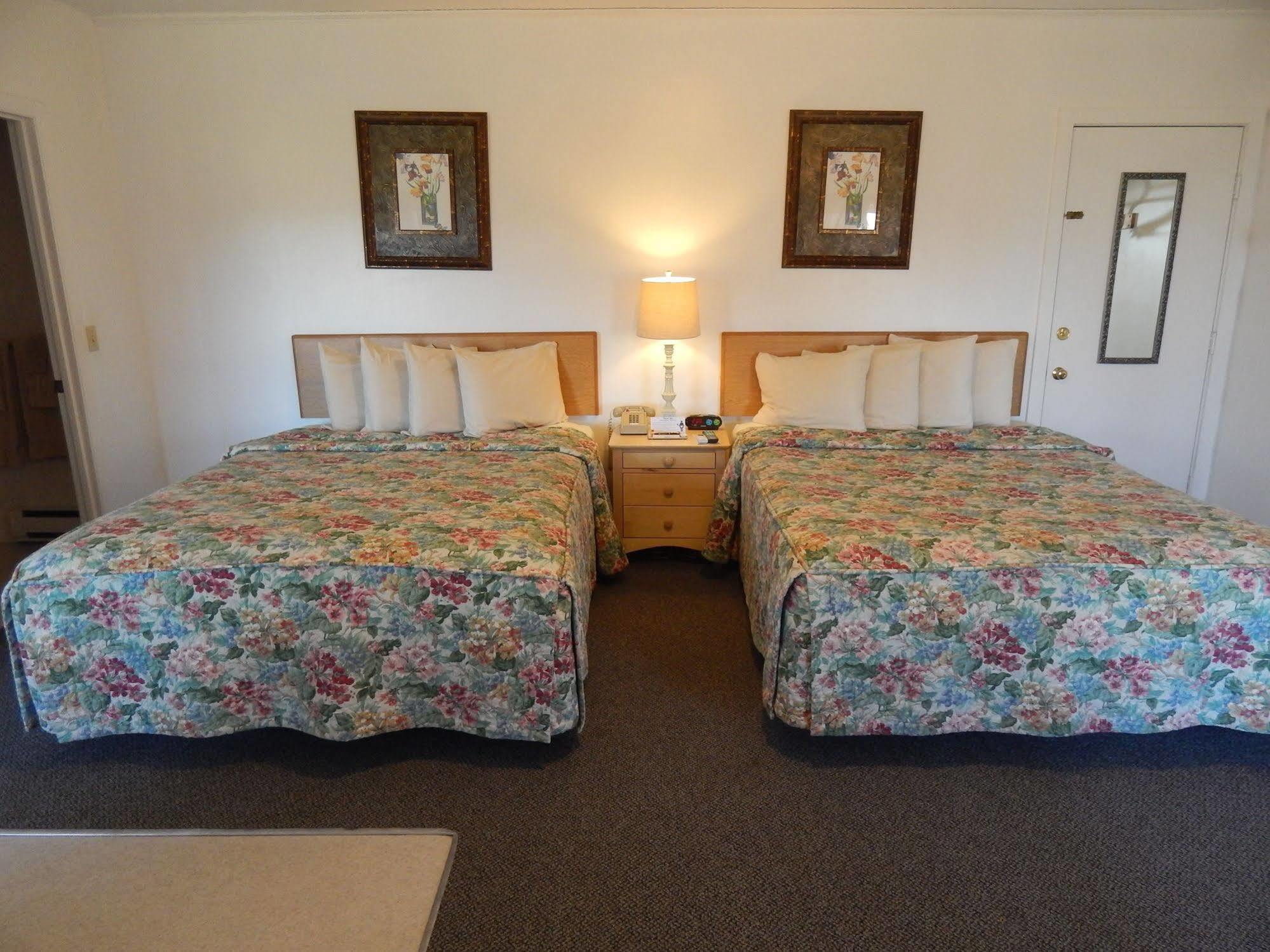 Acadia Sunrise Motel Trenton Bagian luar foto