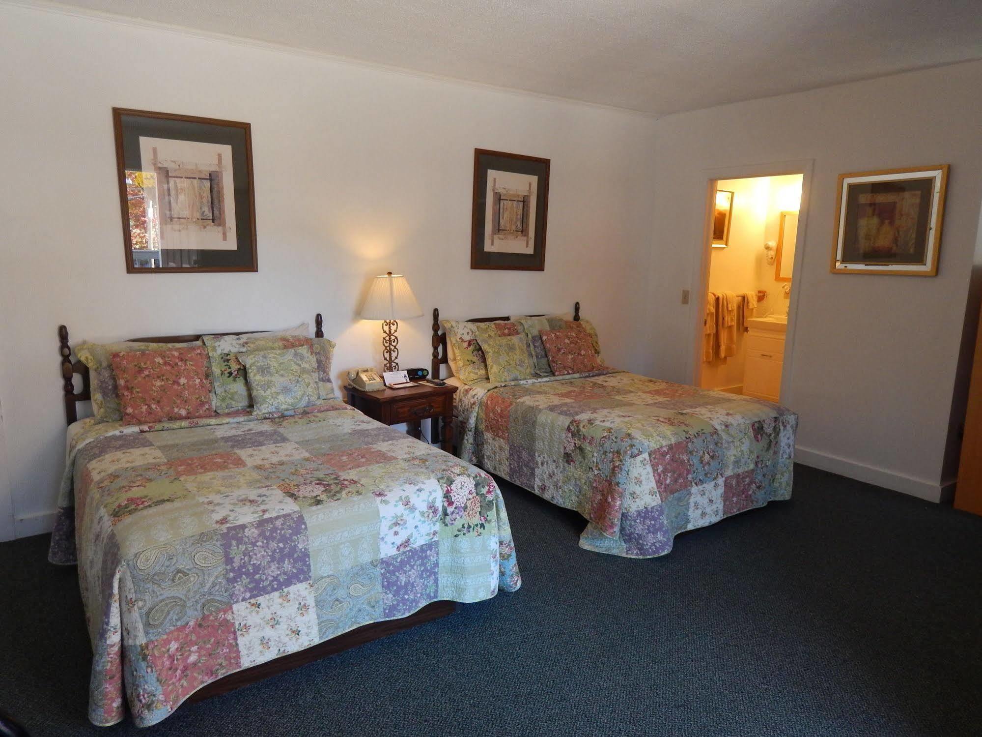 Acadia Sunrise Motel Trenton Bagian luar foto