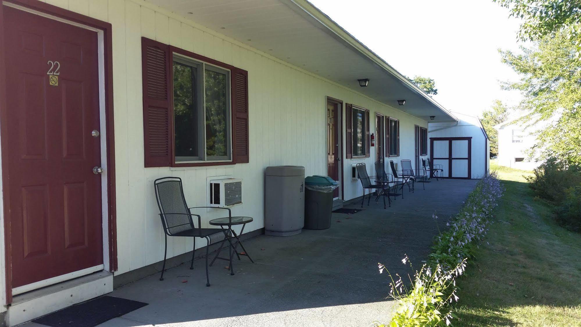 Acadia Sunrise Motel Trenton Bagian luar foto